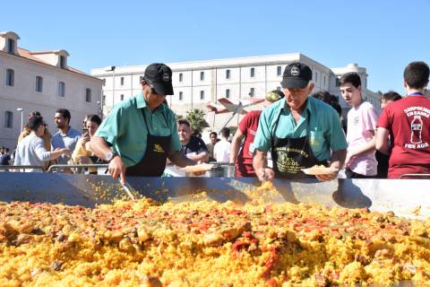 Vuelve La Paella Gigante De Las Fiestas De Los Estudiantes